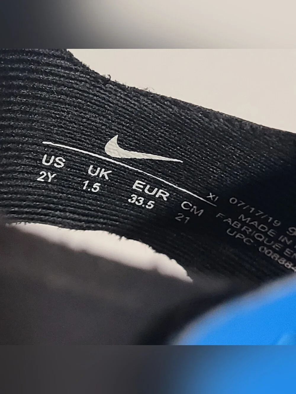 Nike Sunray Protect 2 Kids Sandals Size 2Y - Blue/Black - Pre-Owned Like New